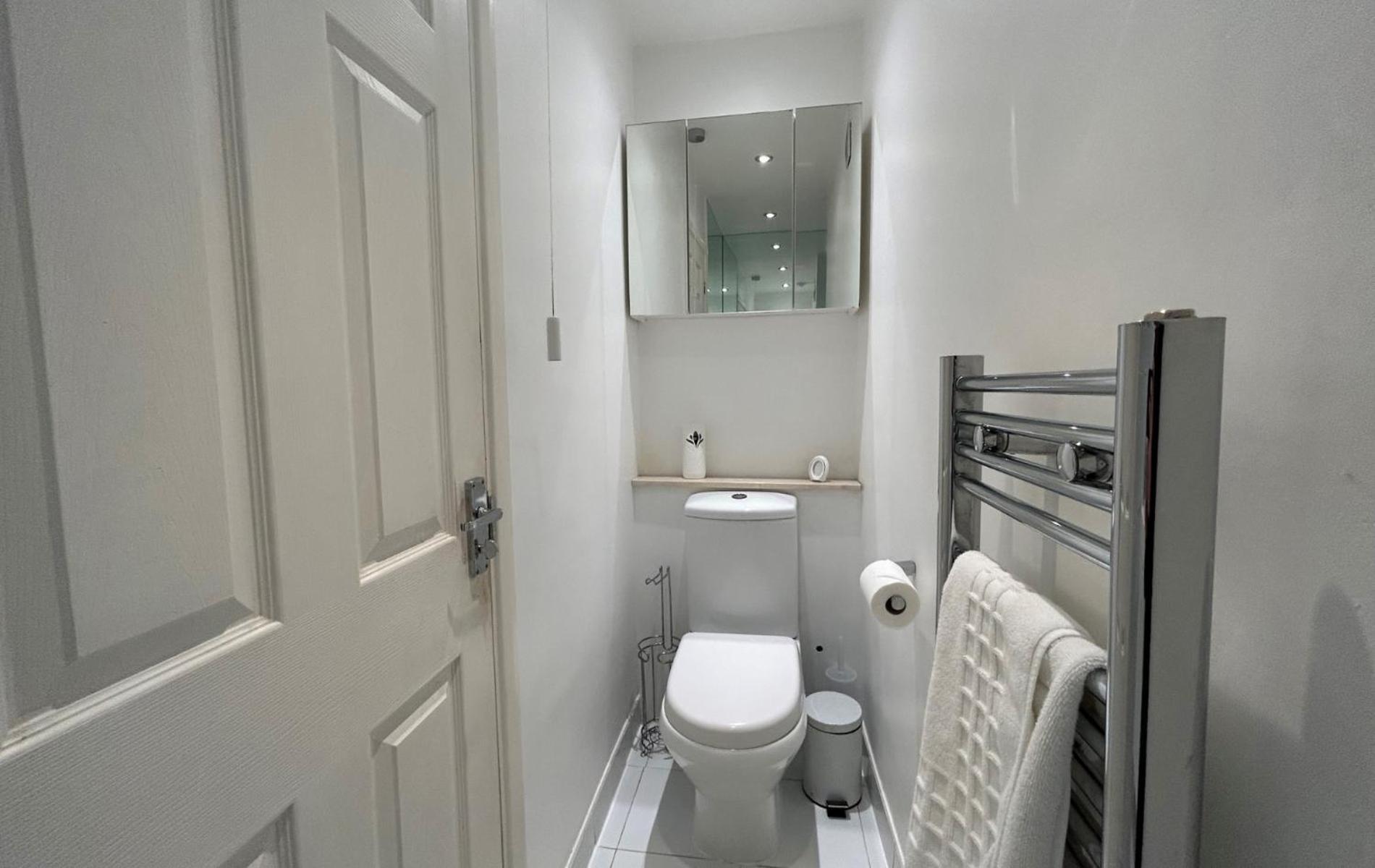 Putney Stylish Fantastically Located 4 Bedroom Townhouse Casa vacanze Londra