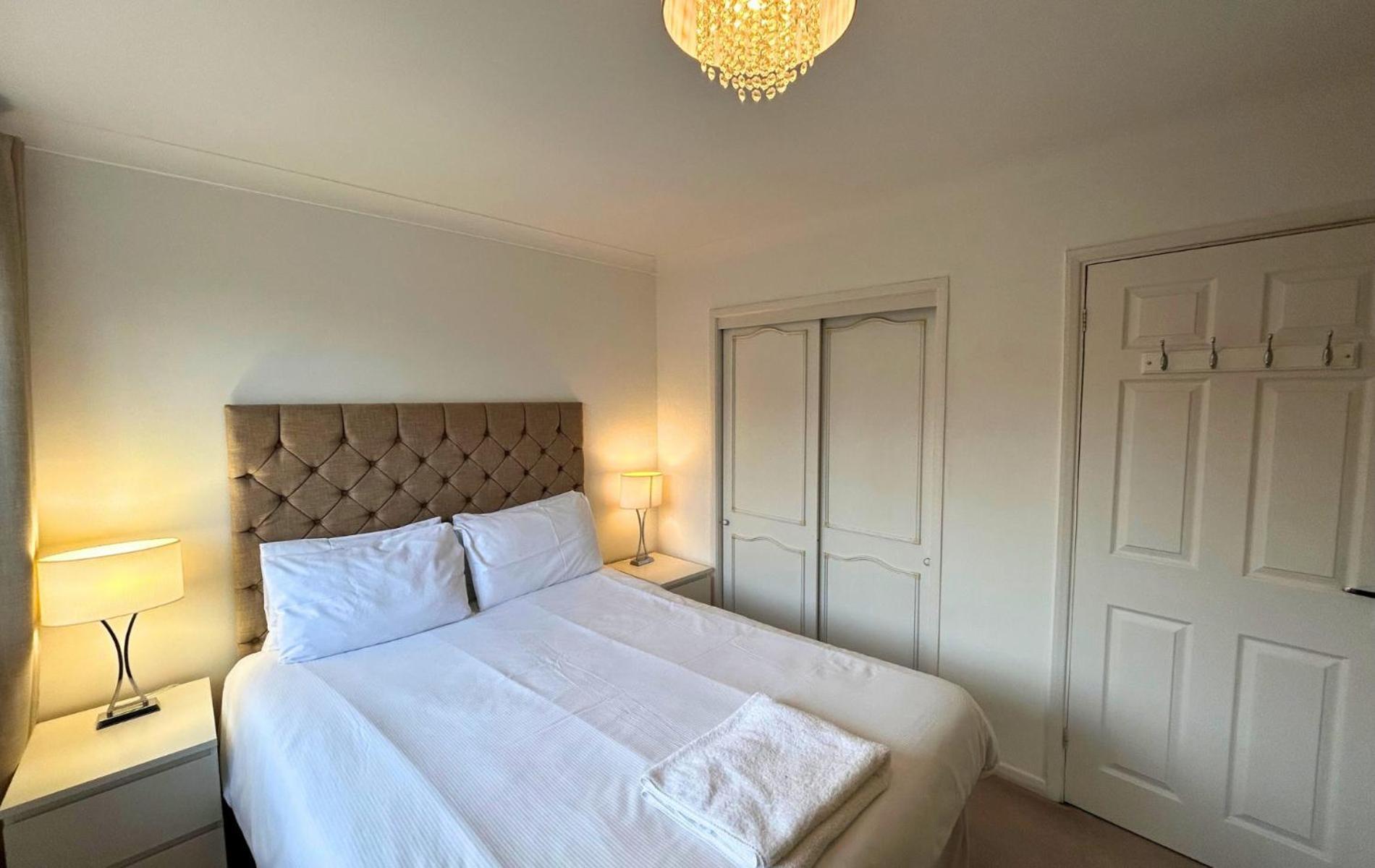 Putney Stylish Fantastically Located 4 Bedroom Townhouse Londra
